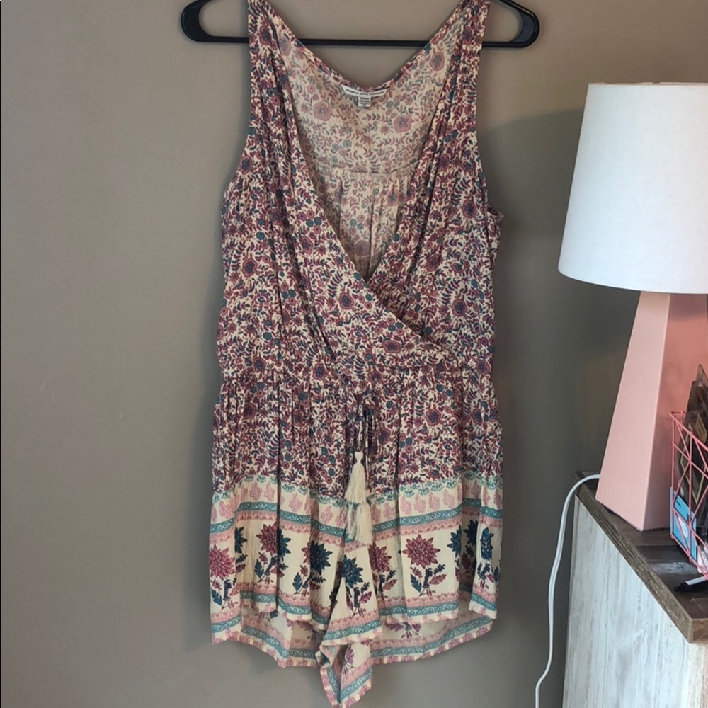 American Eagle floral romper size medium